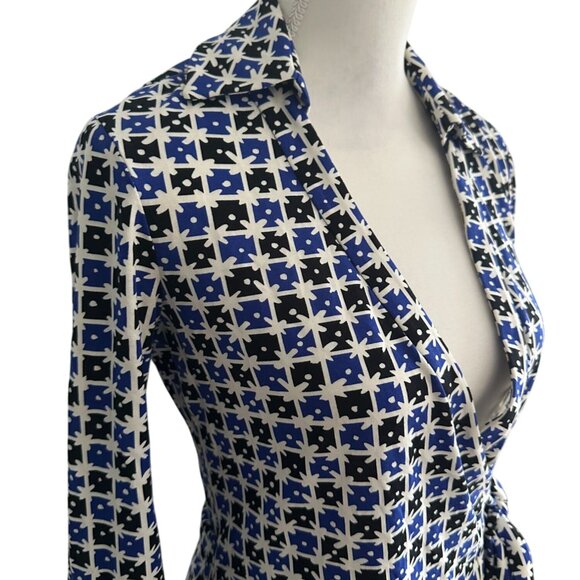 DIANE VON FURSTENBERG DVF Printed Collared Wrap Dress Size 6 - Picture 3 of 10
